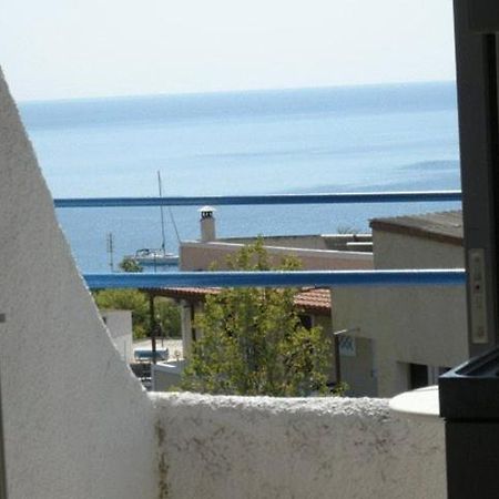 Efrosyni Apartments Agia Marina  Екстер'єр фото