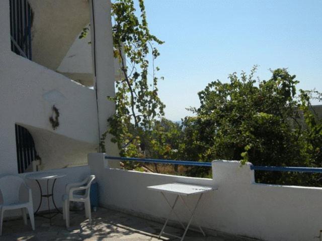 Efrosyni Apartments Agia Marina  Екстер'єр фото