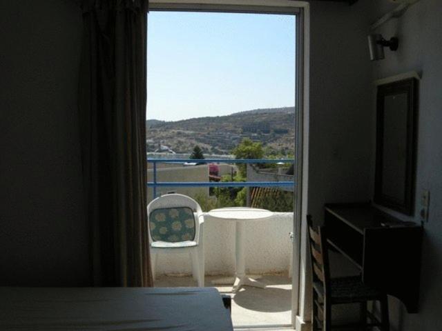 Efrosyni Apartments Agia Marina  Екстер'єр фото