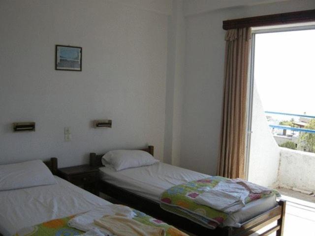 Efrosyni Apartments Agia Marina  Екстер'єр фото