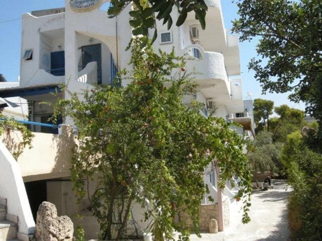 Efrosyni Apartments Agia Marina  Екстер'єр фото